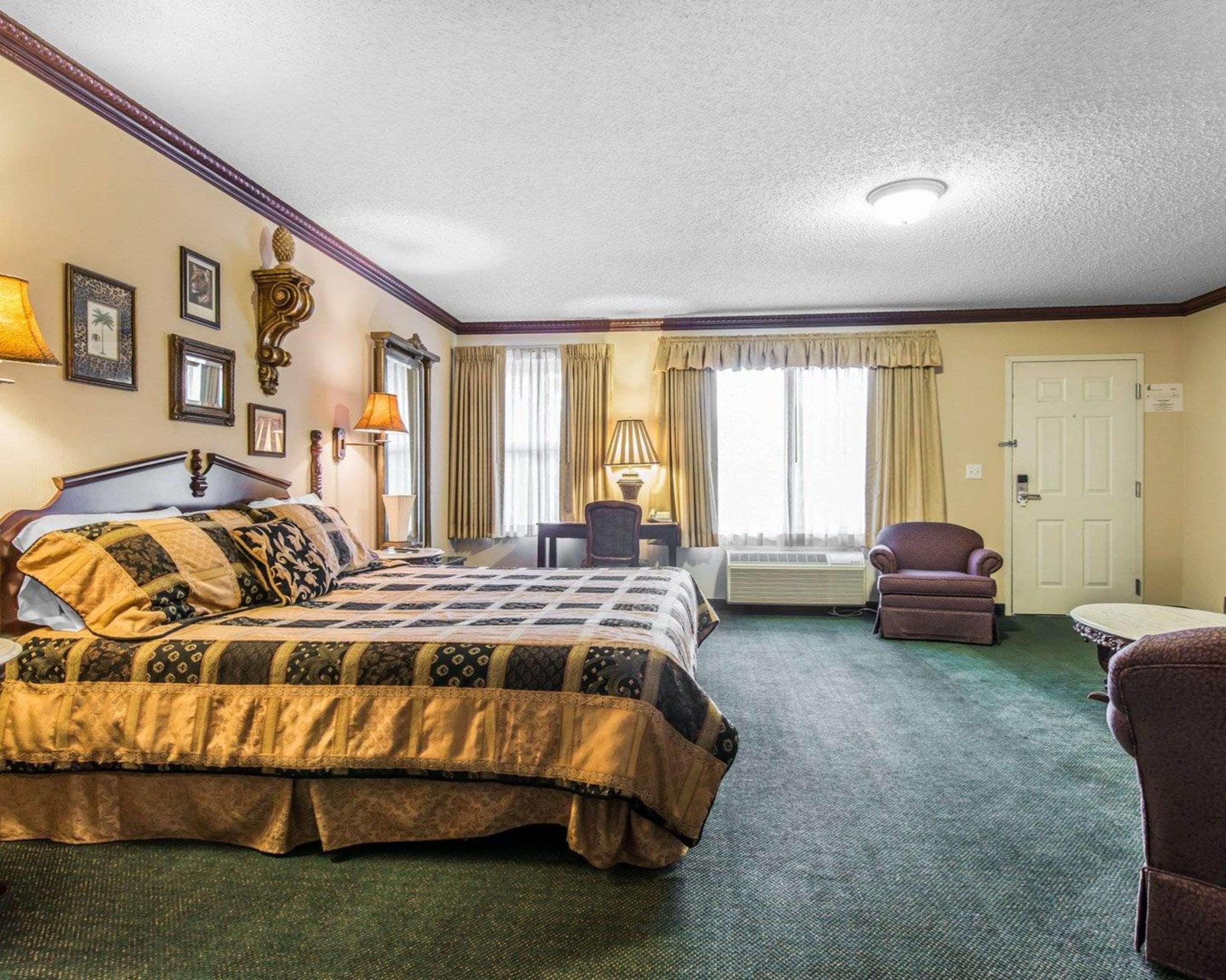 Econo Lodge Inn&Suites Manitou Springs Esterno foto