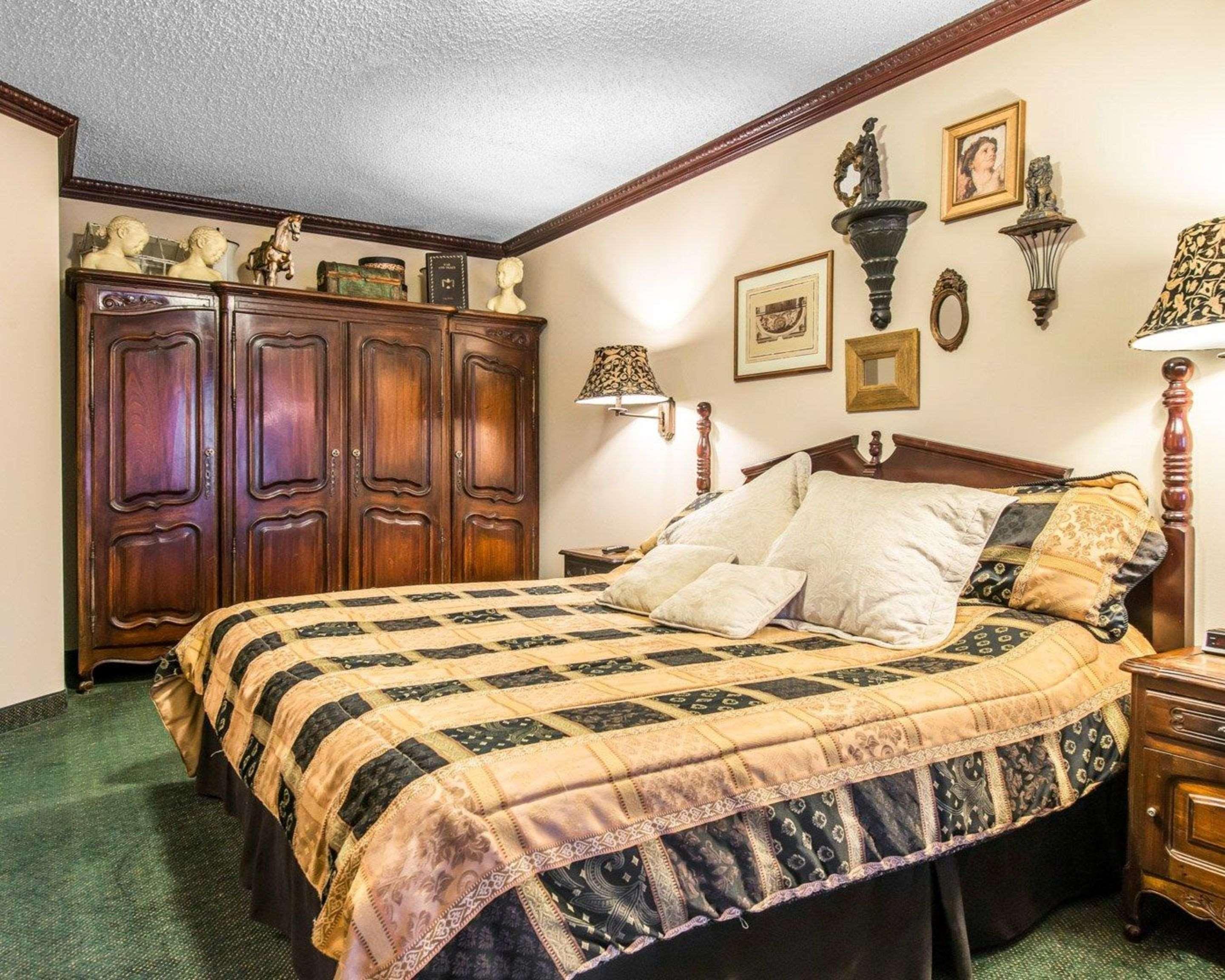 Econo Lodge Inn&Suites Manitou Springs Esterno foto